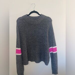 John + Jenn gray sweater, detailed sleeve